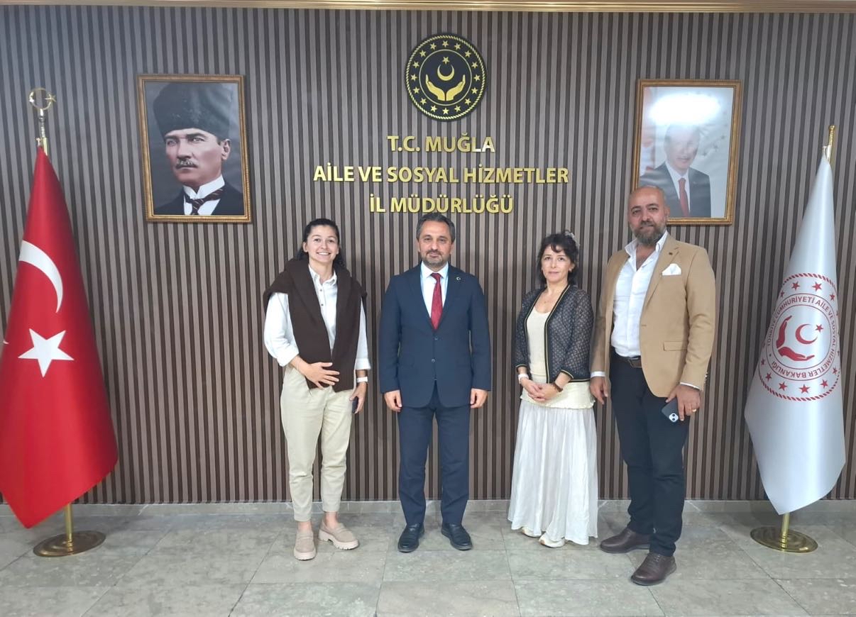 Muğla Sessizler Spor Kulübü temsilcileri Ayşenur ÇANKAYA, Devrim KARAKUŞ ve Yönetim Kurulu Üyesi Meliha DAĞLI, İl Müdürümüz Mahmut SELÇUK’u makamında ziyaret etti. 