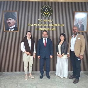Muğla Sessizler Spor Kulübü temsilcileri Ayşenur ÇANKAYA, Devrim KARAKUŞ ve Yönetim Kurulu Üyesi Meliha DAĞLI, İl Müdürümüz Mahmut SELÇUK’u makamında ziyaret etti.  - fotoğraf 1