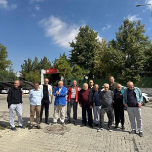Şanlıurfa Bakım ve Rehabilitasyon Merkezi’nde Hizmet Alan Kıymetli Büyüklerimizle, 1 Ekim Dünya Yaşlılar Günü Dolayısıyla Yürüyüş Gerçekleştirdik. - fotoğraf 2