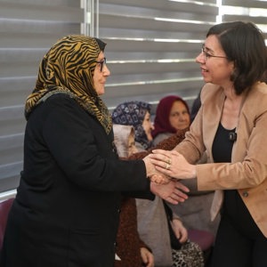 Belediye Başkan Vekili Hatice Terecekeci Özkan’dan Huzurevine Anlamlı Ziyaret - fotoğraf 8