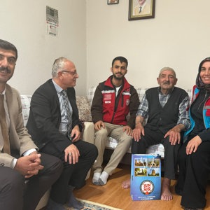 1 Ekim Dünya Yaşlılar Günü münasebetiyle ulu çınarlarımız ziyaret edilmiştir - fotoğraf 2