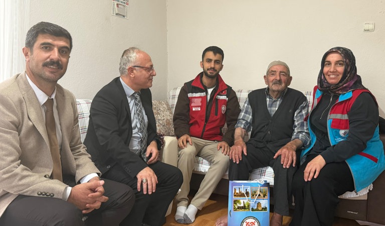 1 Ekim Dünya Yaşlılar Günü münasebetiyle ulu çınarlarımız ziyaret edilmiştir