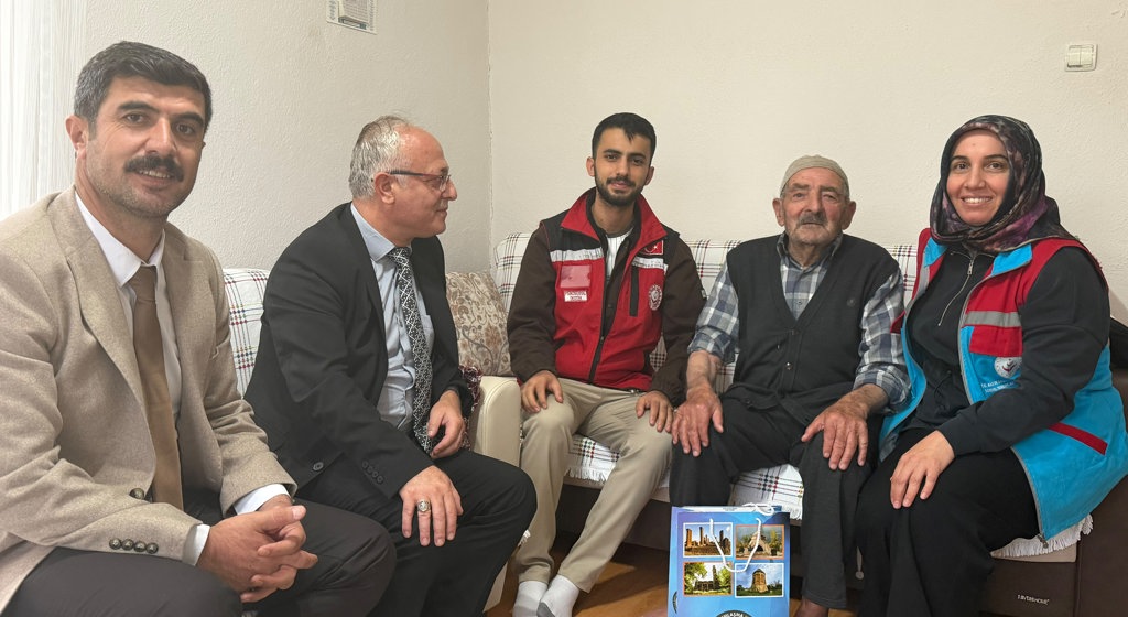 1 Ekim Dünya Yaşlılar Günü münasebetiyle ulu çınarlarımız ziyaret edilmiştir
