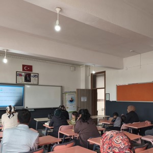 Kaymaklı Atatürk Ortaokulu Velilerine Seminer - fotoğraf 1