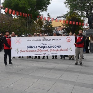 1 Ekim Dünya Yaşlılar Günü’nde Farkındalık Yürüyüşü Düzenlendi - fotoğraf 1