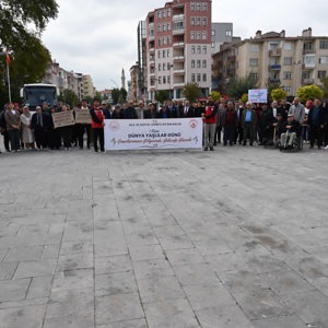 1 Ekim Dünya Yaşlılar Günü’nde Farkındalık Yürüyüşü Düzenlendi - fotoğraf 2