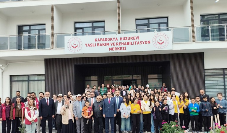1 Ekim Dünya Yaşlılar Günü’nde Farkındalık Yürüyüşü Gerçekleştirildi