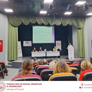 "ALZHEİMER'I ANLAMAK VE YAŞAMAK: ZAMANIN İZİNDE" PANELİMİZDE FARKINDALIĞI BÜYÜTTÜK - fotoğraf 4