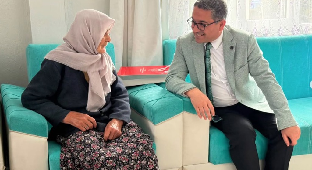 Gümüşhacıköy’de Dünya Yaşlılar Günü Ziyareti