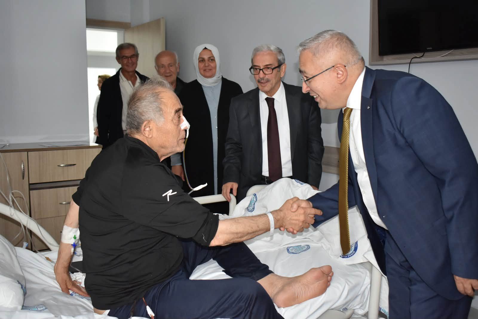 Çınarlarımızın Sağlığı ve Huzuru İçin Yanlarındayız