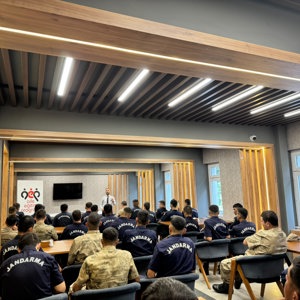  Aile Eğitim Programı (AEP) ve Evlilik Öncesi Eğitim Programı (EÖEP) seminerleri, İl Jandarma Komutanlığı bünyesinde eğitim birimimiz tarafından gerçekleştirildi. - fotoğraf 2
