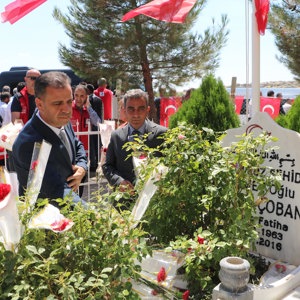 15 Temmuz Şehidi Askeri Çoban Kabri Başında Anıldı - fotoğraf 1