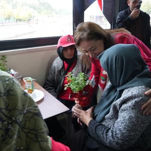 1 Ekim Dünya Yaşlılar Günü Kapsamında Kortej Yürüyüşü Gerçekleştirildi - fotoğraf 3