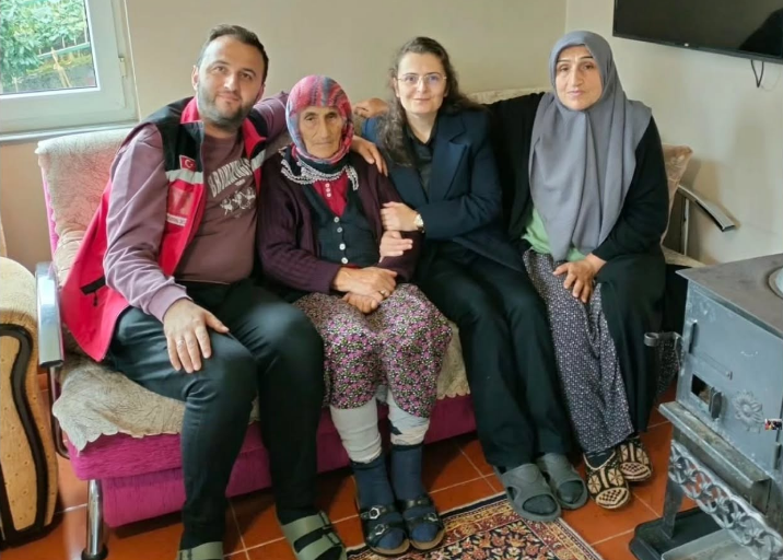 Şehitlerimiz Bekir Yıldız İle Celal Yıldırım’In Şehadet Yıl Dönümleri Vesilesiyle Kabirleri Ve Aileleri Ziyaret Edildi.