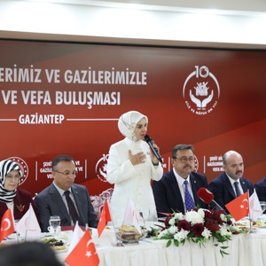 Bakan Göktaş, Gaziantep'te şehit aileleri ve gazilerle vefa buluşmasında bir araya geldi: - fotoğraf 1