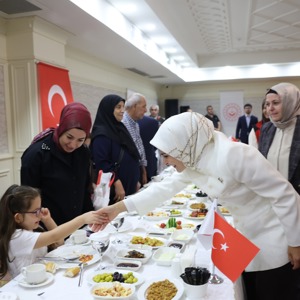 Bakan Göktaş, Gaziantep'te şehit aileleri ve gazilerle vefa buluşmasında bir araya geldi: - fotoğraf 11