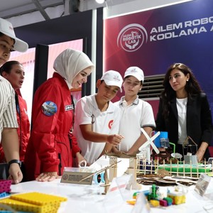 Aile ve Sosyal Hizmetler Bakanımız Göktaş, TEKNOFEST Güneydoğu'yu ziyaret etti - fotoğraf 3