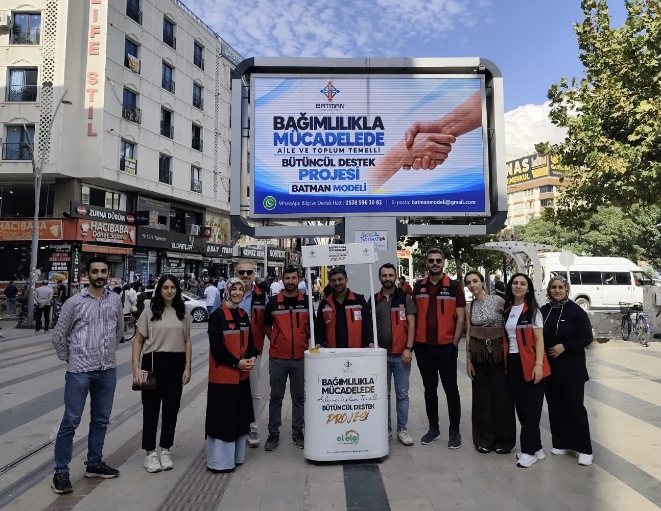 Batman Modeli Sahada: Bağımlılıkla Mücadelede Farkındalık Çalışmaları Sürüyor