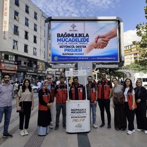 Batman Modeli Sahada: Bağımlılıkla Mücadelede Farkındalık Çalışmaları Sürüyor - fotoğraf 9