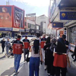 Batman Modeli Sahada: Bağımlılıkla Mücadelede Farkındalık Çalışmaları Sürüyor - fotoğraf 8