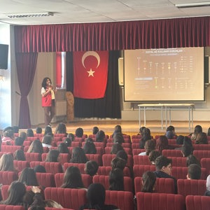 Dijital Dünyada Bilinçli Adımlar - fotoğraf 2