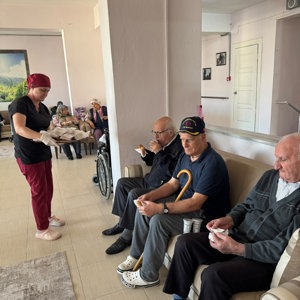 1 Ekim Dünya Yaşlılar Günü’nde Manevi Buluşma - fotoğraf 2