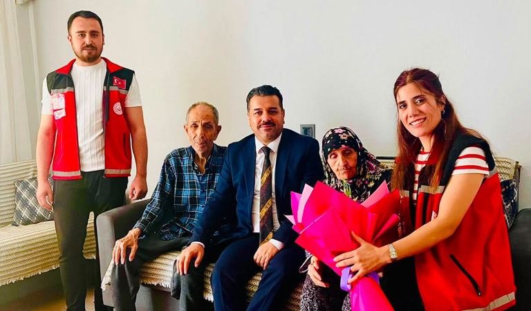 1 Ekim Dünya Yaşlılar Günü Kapsamında Kıymetli Büyüklerimiz Recep ve Hatun KIRATOĞLU’nu Ziyaret Ettik.