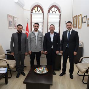 İl Müdürümüz Sn. Ömer Turan, Sağlık-Sen Şube Başkanı Ahmet Sağlamdemir ve Yönetim Kurulu Üyeleriyle Bir Araya Geldi - fotoğraf 1