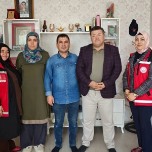 Şehit Yakınlarımız Ve Gazilerimiz Başımızın Tacıdır - fotoğraf 1