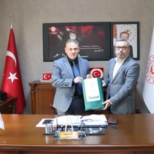 Karabük Verenel Yardımlaşma ve Dayanışma Derneği Başkanı ve İl Temsilcisi Murat Derecik ile Yönetim Kurulu Üyesi Şaban Ünal, İl Müdürümüz Sayın Sami Çift’i makamında ziyaret etti. - fotoğraf 2