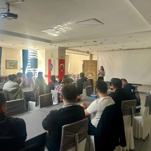 Çocuk Polisi Temel Eğitim Kursu kapsamında, polis memurlarına yönelik “Çocuğun Gelişim Dönemleri ve Psikolojisi” konulu eğitim verildi. - fotoğraf 3