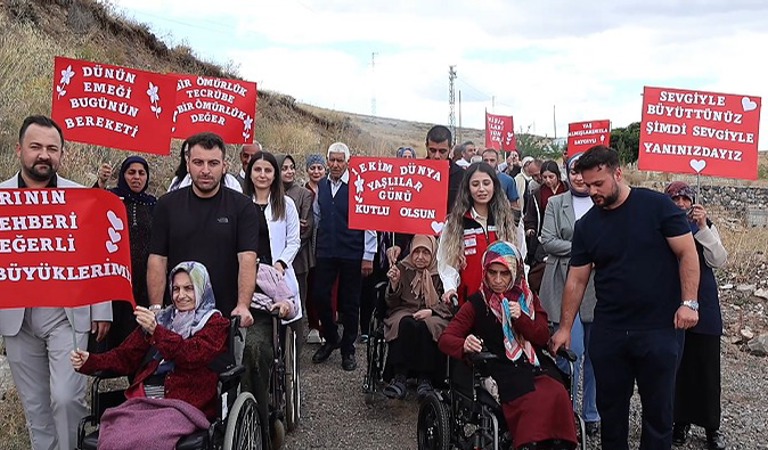 1 Ekim Dünya Yaşlılar Günü Yürüyüşü