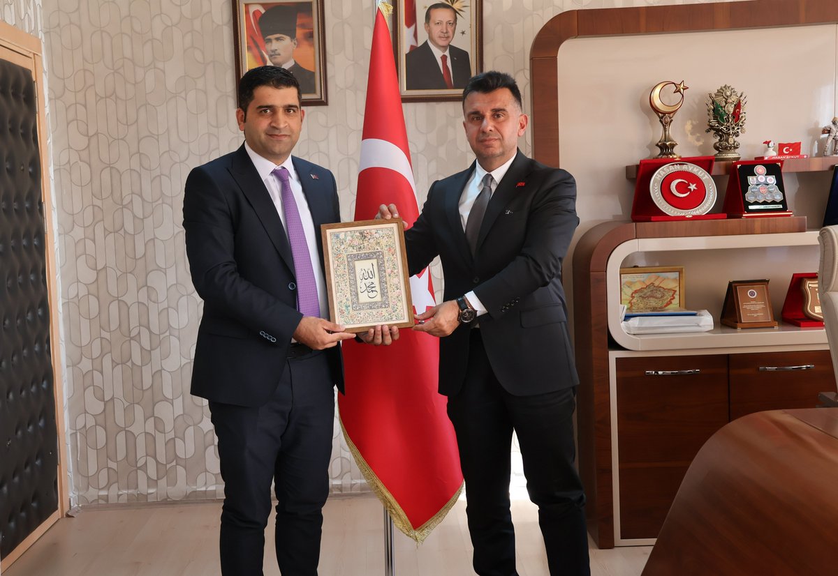 Şehidimiz Polis Memuru İshak Çelik’in kardeşi Yakup Çelik, İl Müdürlüğümüzü ziyaret etti.