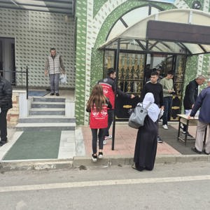  Kadına  Yönelik Şiddetle Mücadele Kapsamında Hizmet Modellerinin Yer Aldığı Bilgilendirici Broşürler Dağıtıldı. - fotoğraf 1