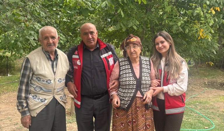 Kangal Sosyal Hizmet Merkezi Müdürlüğümüzden Şehidimizin Kıymetli Emanetlerine Ziyaret