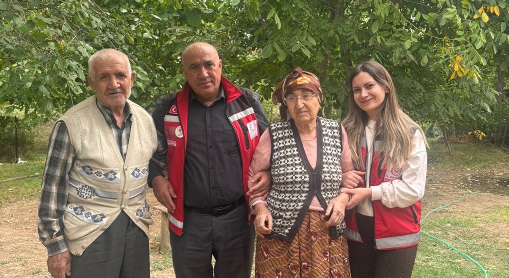 Kangal Sosyal Hizmet Merkezi Müdürlüğümüzden Şehidimizin Kıymetli Emanetlerine Ziyaret