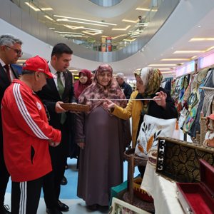 1 Ekim Dünya Yaşlılar Günü’nde Kıymetli Büyüklerimizin El Emeği Sergilendi - fotoğraf 2