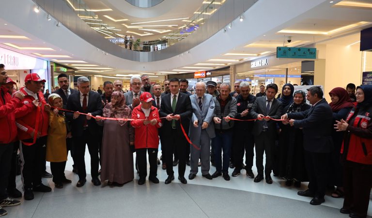 1 Ekim Dünya Yaşlılar Günü’nde Kıymetli Büyüklerimizin El Emeği Sergilendi