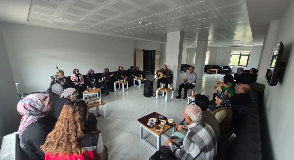 1 Ekim Dünya Yaşlılar Günü’nde Kıymetli Büyüklerimiz Müzikle Buluştu