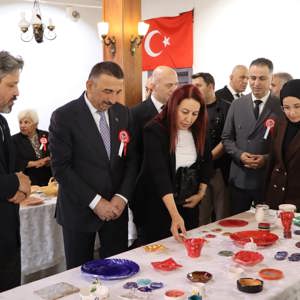 Gaziler Gününün 105. Yıl Dönümü Anısına 'Sanata Teşvik ve Sanatla Yaşam' Sergisi - fotoğraf 1