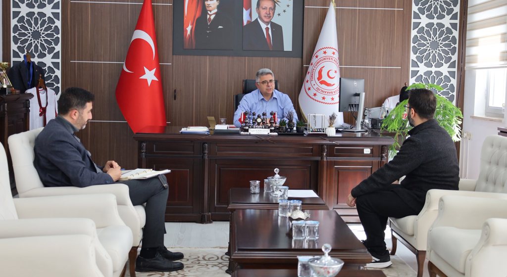 İl Müdürümüz Özgür Kırmızıtaş, Personelimizin Talep ve Önerilerini Dinliyor