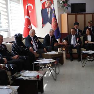 19 Eylül Gaziler Günü'nün yıl dönümü münasebetiyle dernek ziyareti gerçekleştirilmiştir. - fotoğraf 4