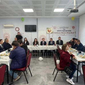 Gördes Huzurevimizde Dünya Yaşlılar Günü Kutlandı - fotoğraf 4