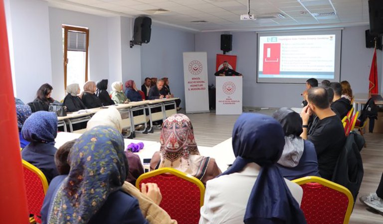“Afet ve Acil Durumlarda Hizmet Kapasitesinin Güçlendirilmesi” eğitimi gerçekleştirildi.      
