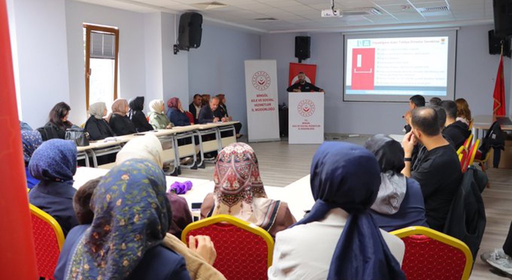 “Afet ve Acil Durumlarda Hizmet Kapasitesinin Güçlendirilmesi” eğitimi gerçekleştirildi.      