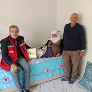 1 Ekim Dünya Yaşlılar Günü münasebetiyle, yaşlılarımızı ziyaret ederek kendileriyle bir araya geldik. - fotoğraf 1