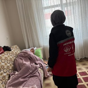 1 Ekim Dünya Yaşlılar Günü münasebetiyle Solhan ilçemizde yaşayan kıymetli büyüklerimizi ziyaret ederek kendileriyle bir araya geldik. - fotoğraf 2