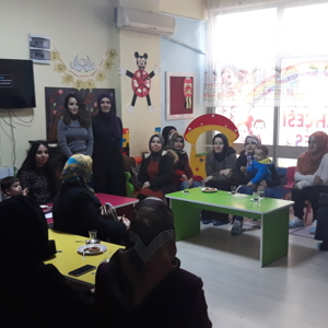 Kreş ve Gündüz Bakımevi Personellerine ve Velilerine “Bilişim Teknolojileri ve İnternetin Bilinçli Kullanılması” Semineri Verildi. - fotoğraf 3