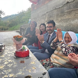 1 Ekim Dünya Yaşlılar Günü münasebetiyle 110 yaşındaki İpek YILDIZ Teyzemize bir ziyaret gerçekleştirilmiştir. - fotoğraf 2