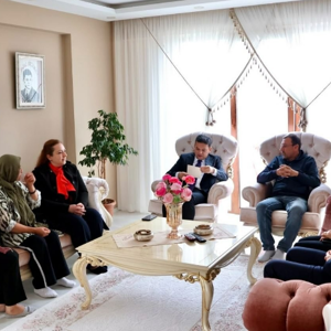Şehidimiz Asım Bayraktar’ın Kıymetli Ailesi Hanelerinde Ziyaret Edildi.  - fotoğraf 1